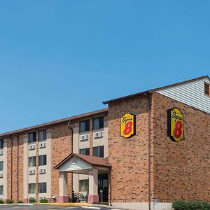 Super 8 By Wyndham St Charles